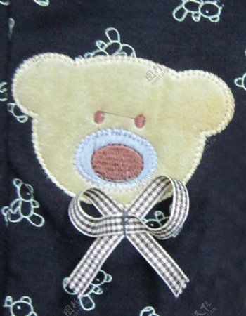 贴布女童童装卡通动物小熊免费素材