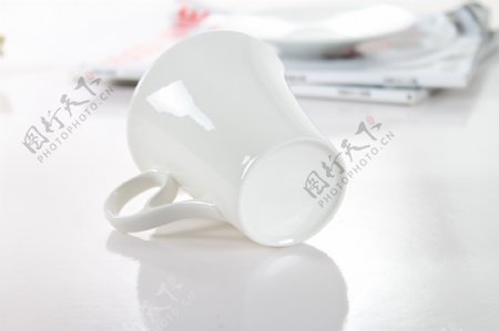 白色咖啡杯陶瓷骨瓷图片