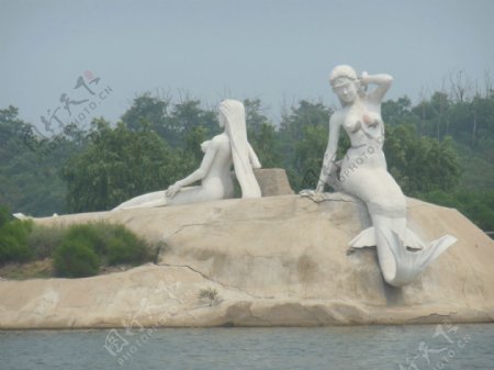 南戴河美人鱼雕塑图片