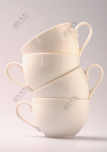 重叠的咖啡杯子图片