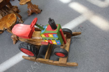 木雕玩具车图片