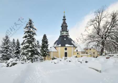 教堂初雪风景自然风光