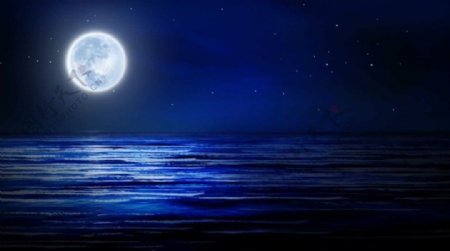 夜晚的海洋与圆月视频素材