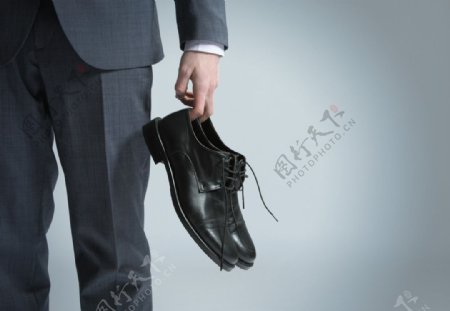 男式皮鞋图片