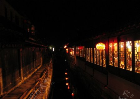 周庄夜景图片
