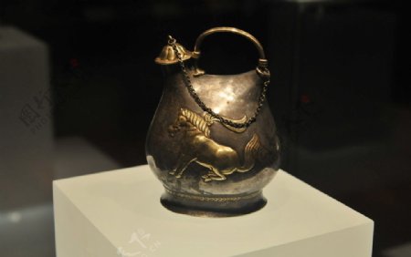 古代酒壶图片