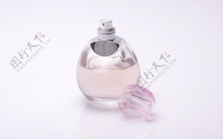 圆形香水玻璃瓶图片