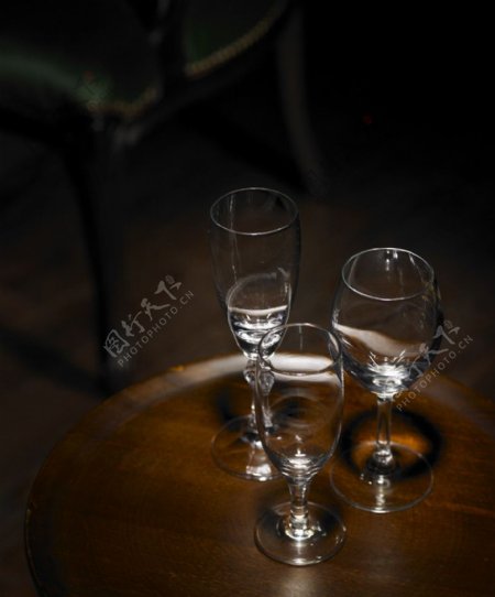 高酒杯玻璃杯图片