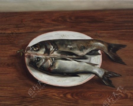 盘中的鱼图片