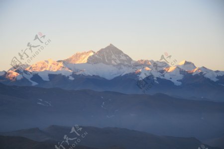 西藏日喀则珠峰珠穆朗玛峰夕阳晚霞晨光03图片