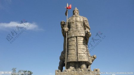 新疆雕像图片