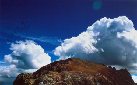 西藏圣湖纳木错山图片