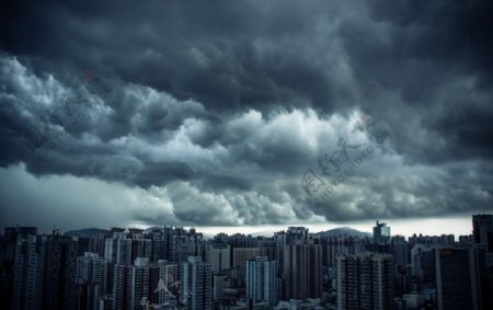 暴雨来临的广州图片