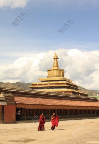 拉布楞寺院图片