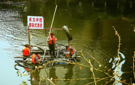 河道清淤图片