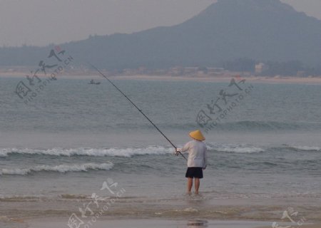 钓鱼老人钓鱼图片