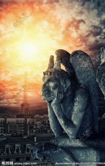 法国巴黎铁塔和雕塑图片