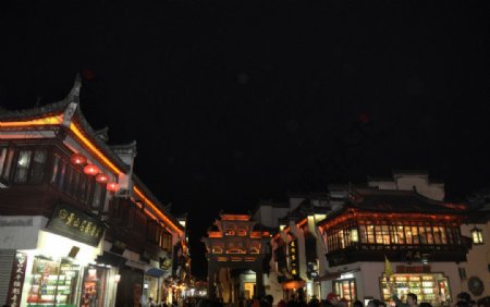 老街夜景图片
