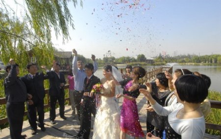 喜庆的婚礼图片