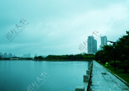 厦门筼筜湖雨景图片