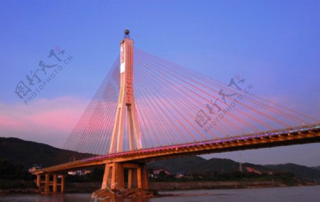 澜沧江大桥夜景图片