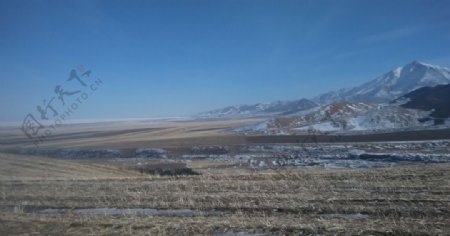 山村冬景图片
