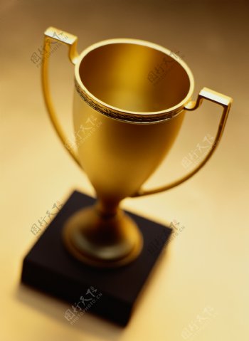 金色奖杯图片