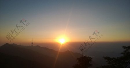 梧桐山上拍的日落图片