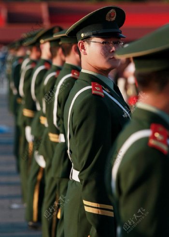 国庆60年广场武警图片