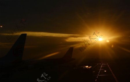 机场日光图片