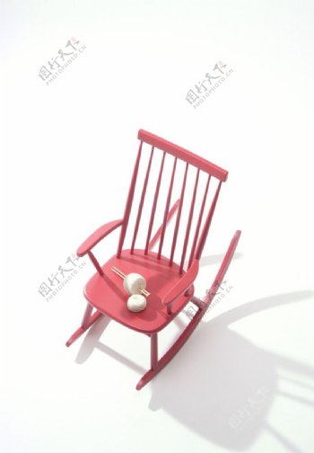 红色摇摇椅图片