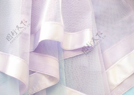 紫色垂坠布料图片