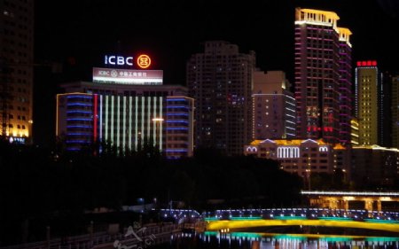 西宁中心广场夜景图片