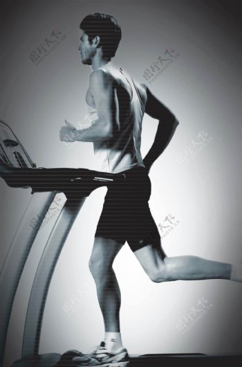 健身跑步机图片