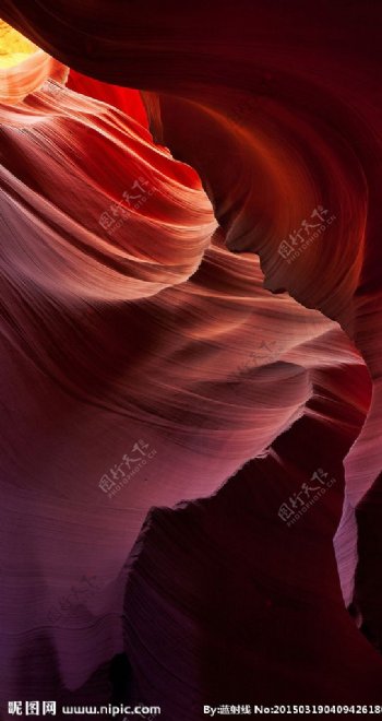红色岩石峡谷图片