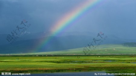 草原彩虹图片