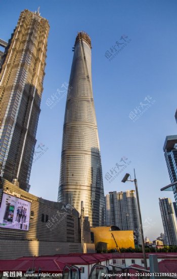 上海中心大厦上图片