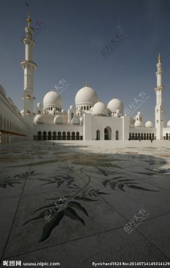 谢赫扎伊德清真寺院内图片