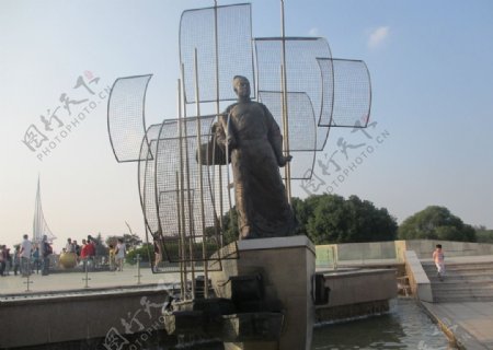 东方绿舟铜雕塑图片