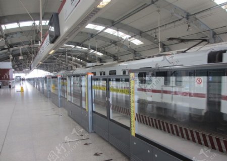 上海白银路地铁站图片