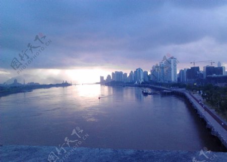 瓯江上的日出图片