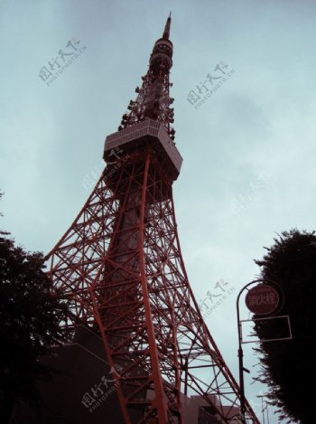 东京铁塔仰视图片