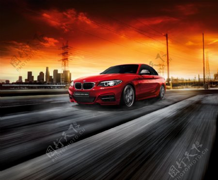 BMW2系海报图片