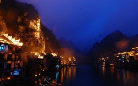 峡江夜色图片