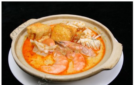 红咖喱海鲜煲图片