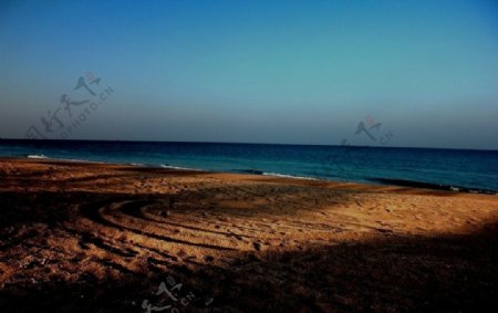 涠洲岛沙滩光影图片