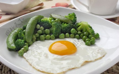 青豆煎蛋早餐图片
