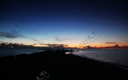 海岛落日图片