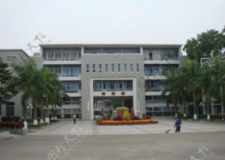 中山大学教学楼图片