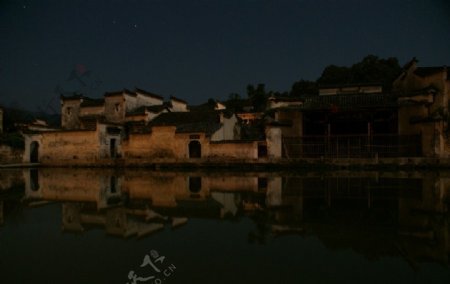月昭夜景图片